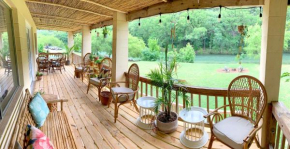 Riverfront Bungalow - Guadalupe River